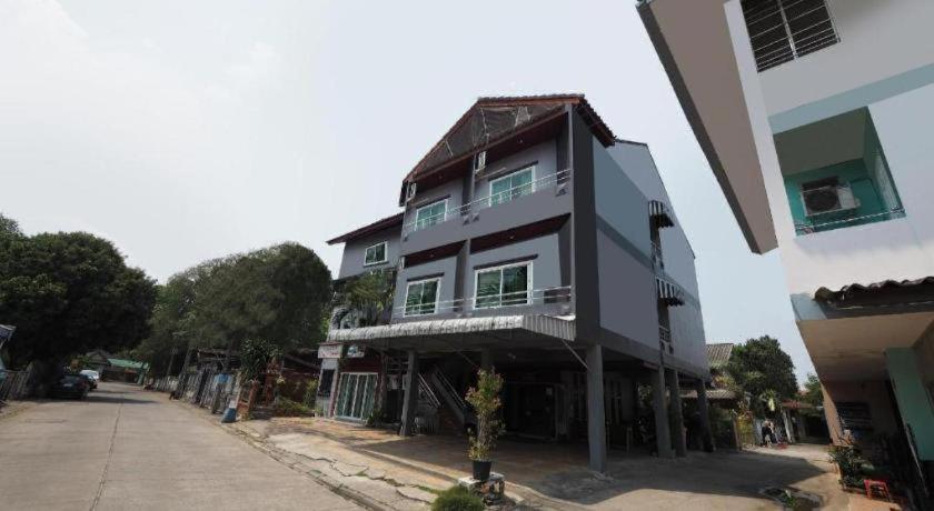 Bannsawasdee Aparthotel Chiang Rai Exterior photo